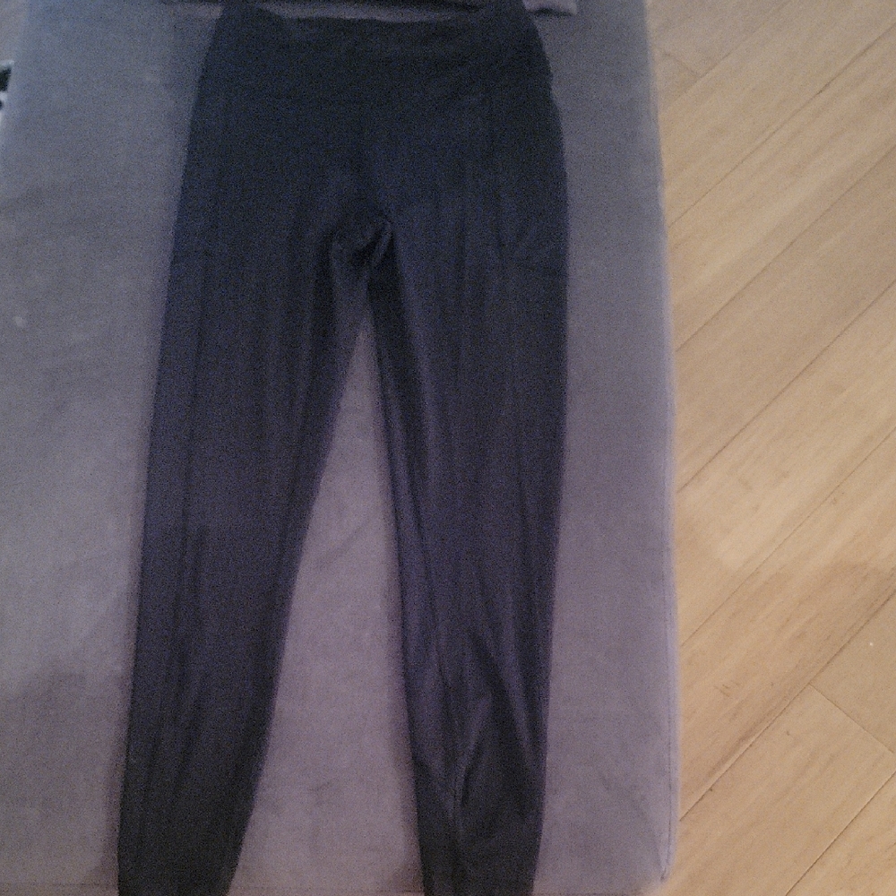Victoras Secret VSX Black Performance Leggings. BN. Size Small.
